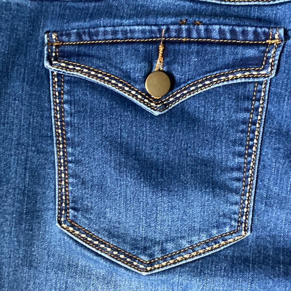 Blue Identity Denim Jean Cuffed Shorts Flap Button Back Pockets Size 16 P - Picture 9 of 13